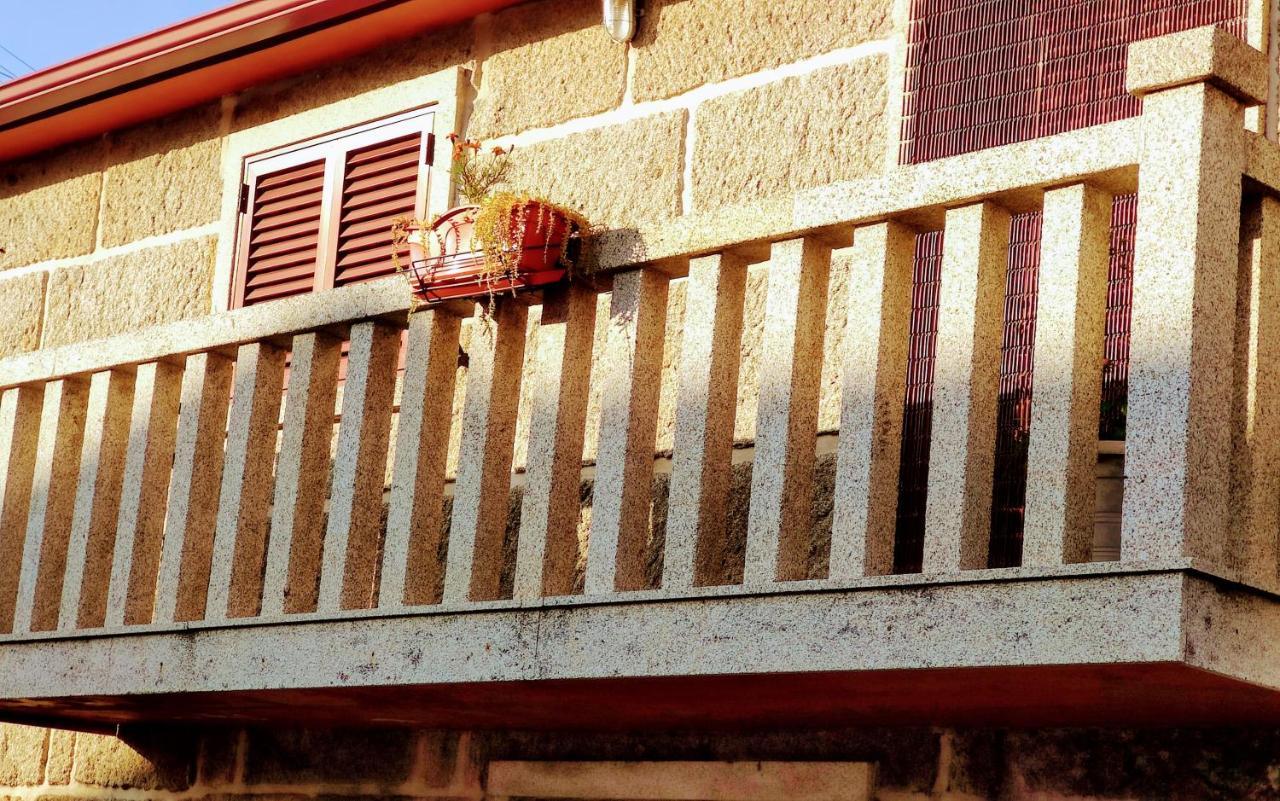 Casa Do Meia Noite Gralhas Exterior photo